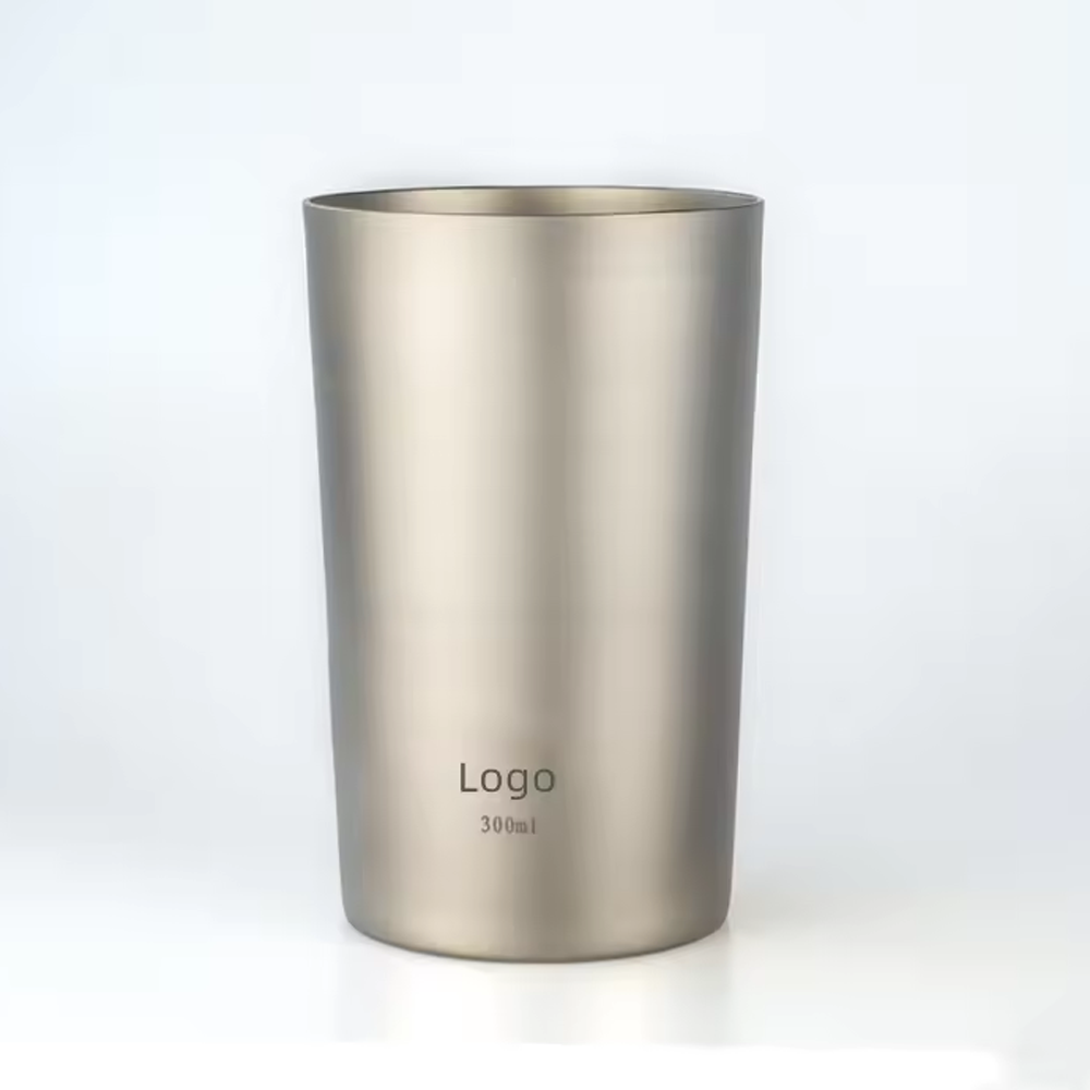 Double Wall Pure Titanium Beer Cup with Bent Titanium Straw, Insulated Lightweight Titanium Tumbler for Cocktail Coffee Outdoor Daily Use