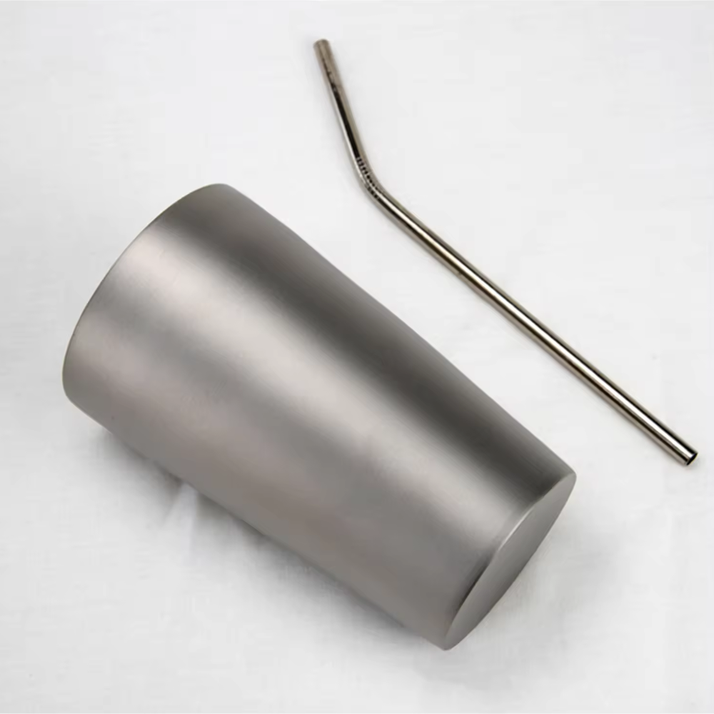 Double Wall Pure Titanium Beer Cup with Bent Titanium Straw, Insulated Lightweight Titanium Tumbler for Cocktail Coffee Outdoor Daily Use